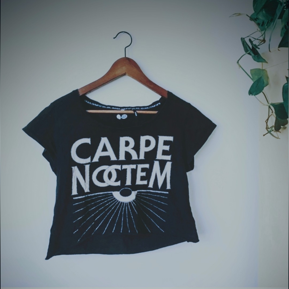 CHEAP MONDAY Cropped Black "Carpé Noctem" Graphic Crop Top